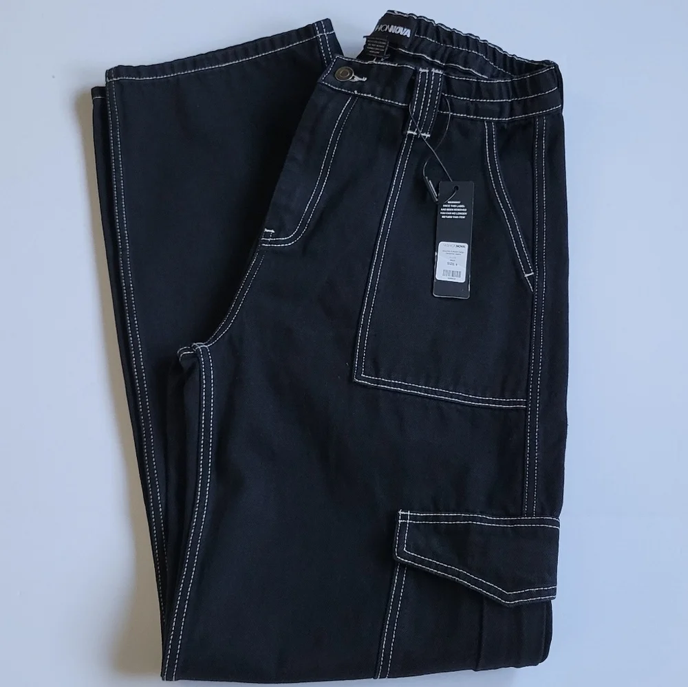 Fashion Nova Carpenter Cargo Jeans.
